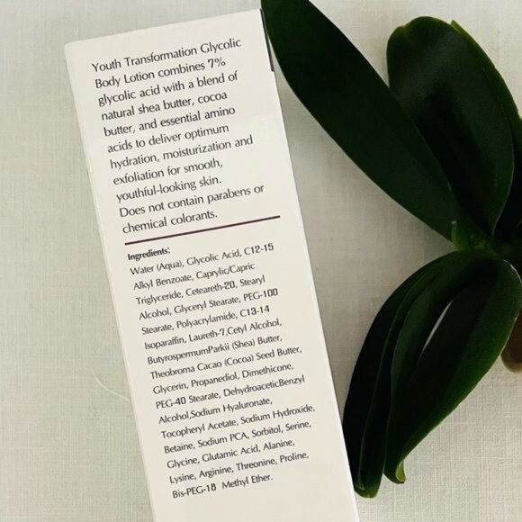 MAD Youth Transformation Glycolic Body Lotion 7% with Shea and Coconut Butters - Picture 2 of 5